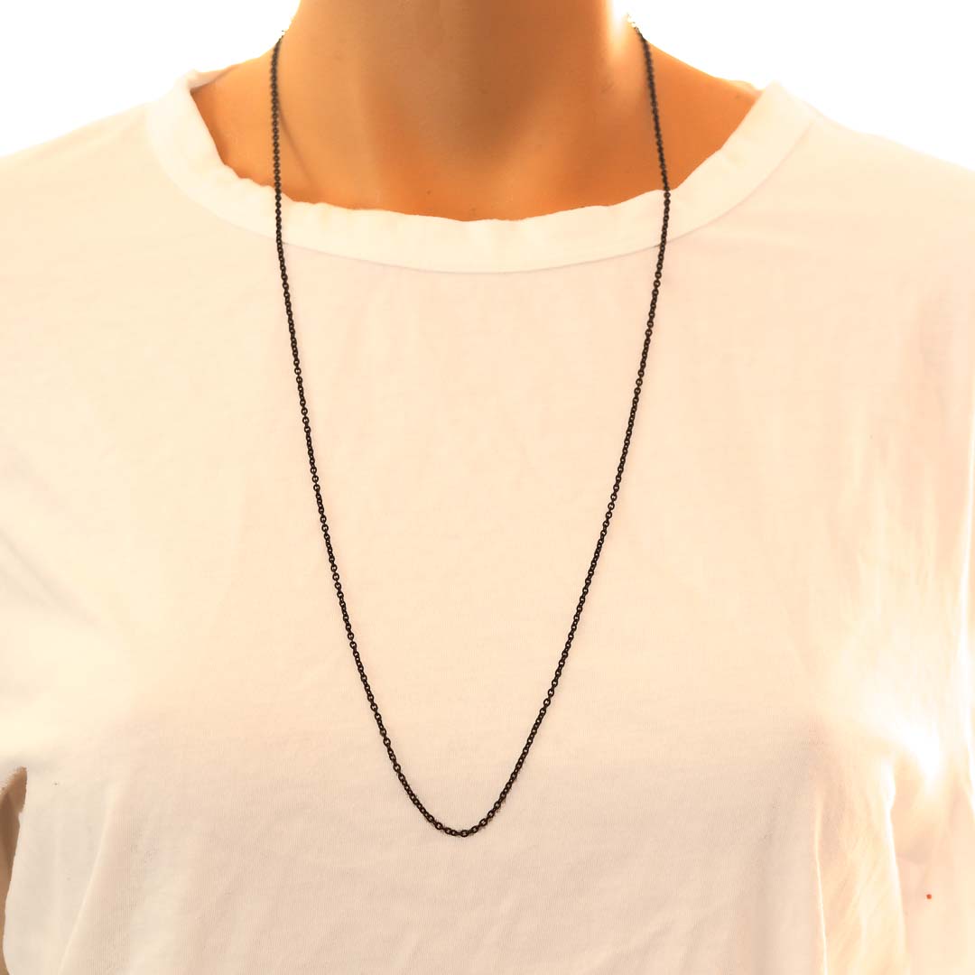 Model wearing 75cm Pendant chain Black