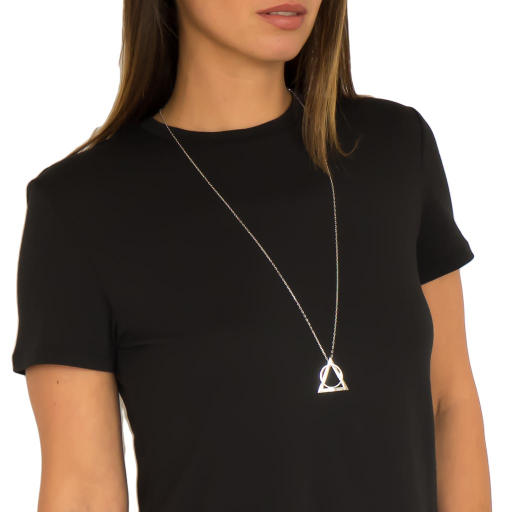 Model wearing Ring of Fire and Deltaglyph Rhodium