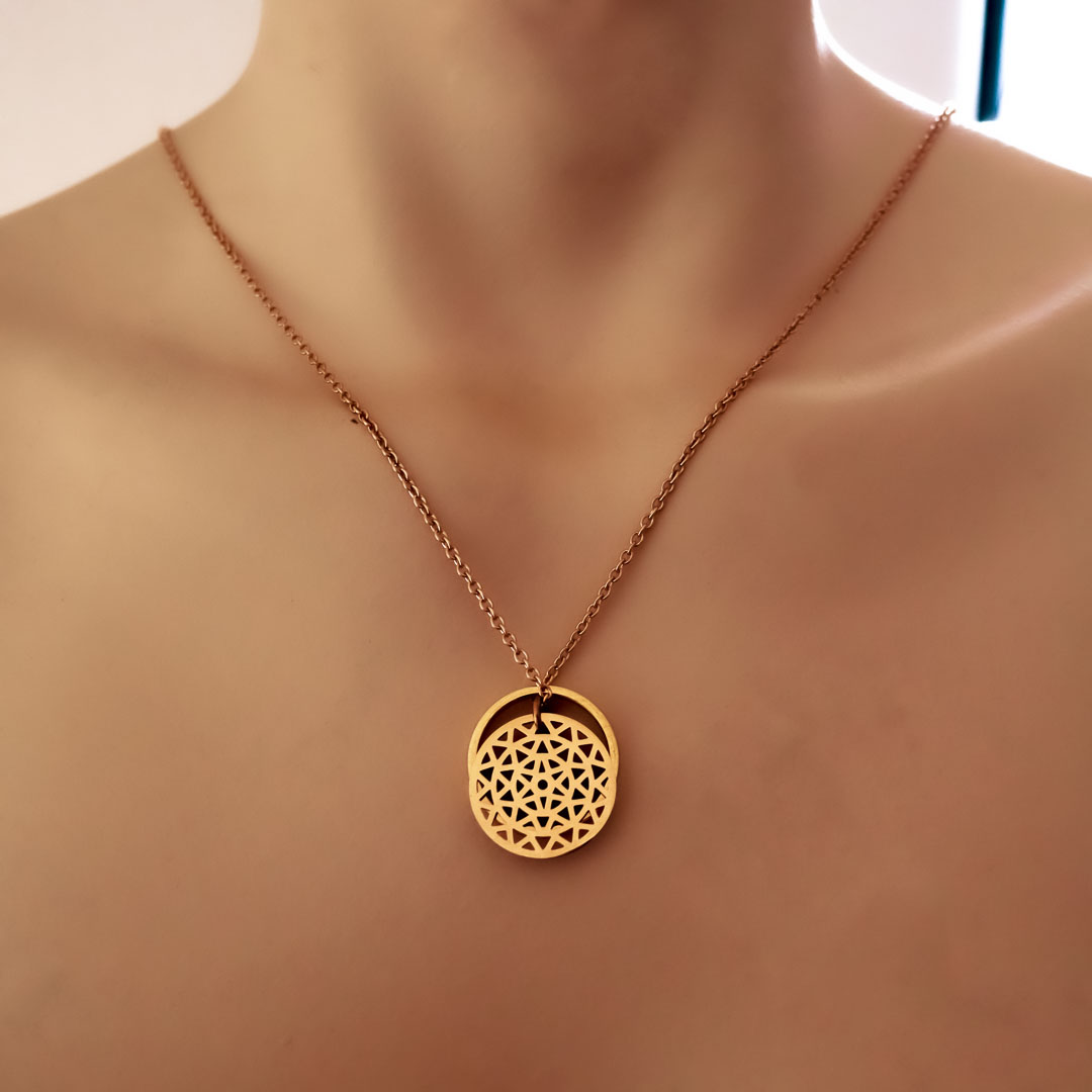 Model wearing dandelion ROF rose gold